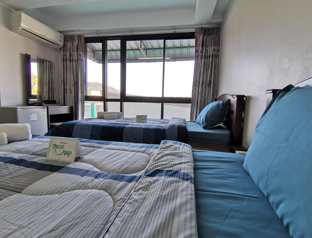 Nice Nap Hostel Room Type - Deluxe Twin Room, 2 Twin Beds