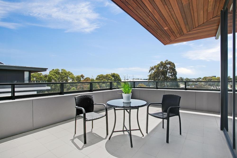 Clayton Serviced Apartments Room Type - Two Bedroom Deluxe Apartment