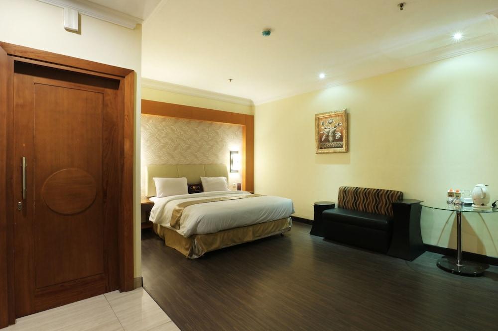 Coin's Hotel Jakarta Room Type - Executive Room