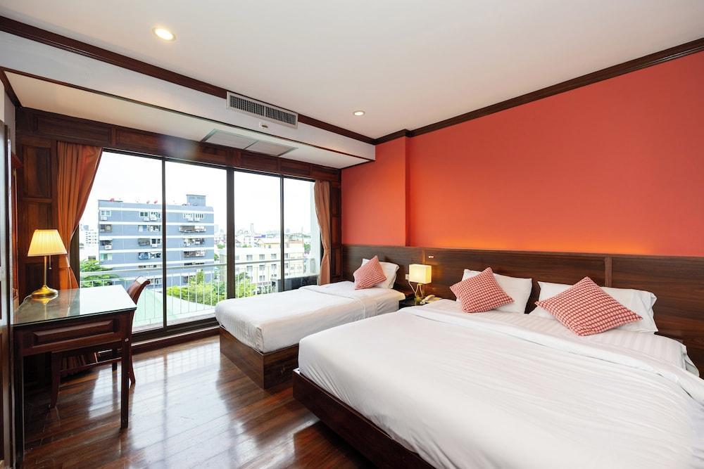 The President Hotel at Chokchai 4 Room Type - Suite, 3 Twin Beds