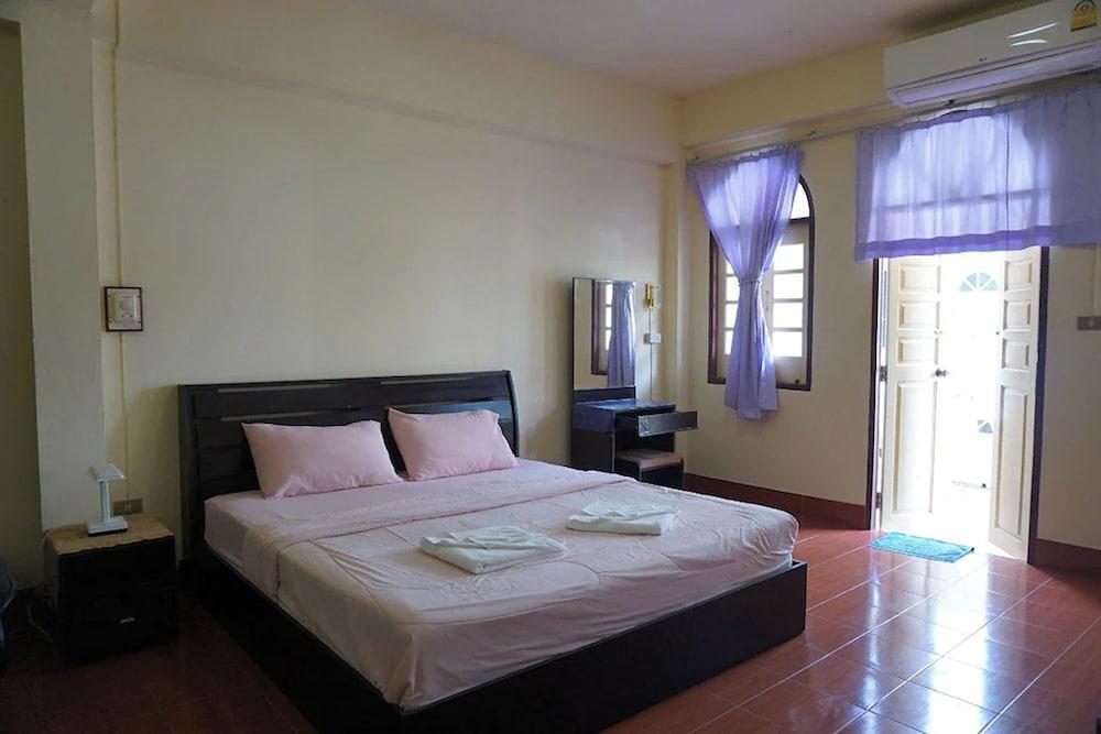 Sonya Residence Room Type - Superior Double Room