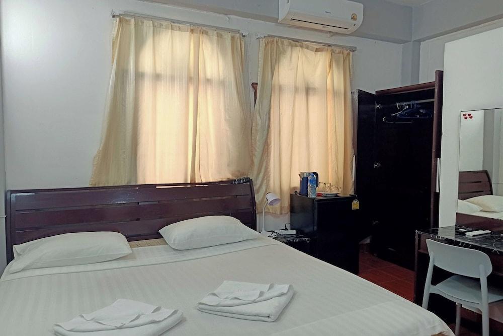 Sonya Residence Room Type - Standard Double Room