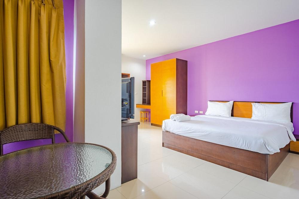 AJ Residence Room Type - Superior Room