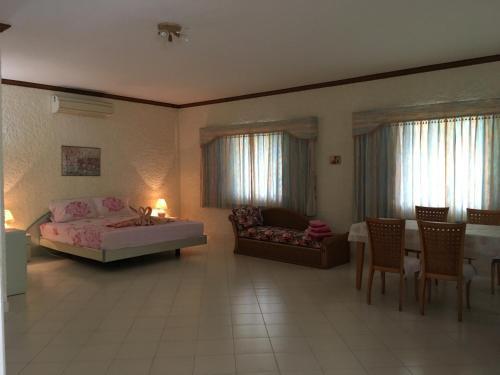 Peaceful homestay - Tap to explore photos
