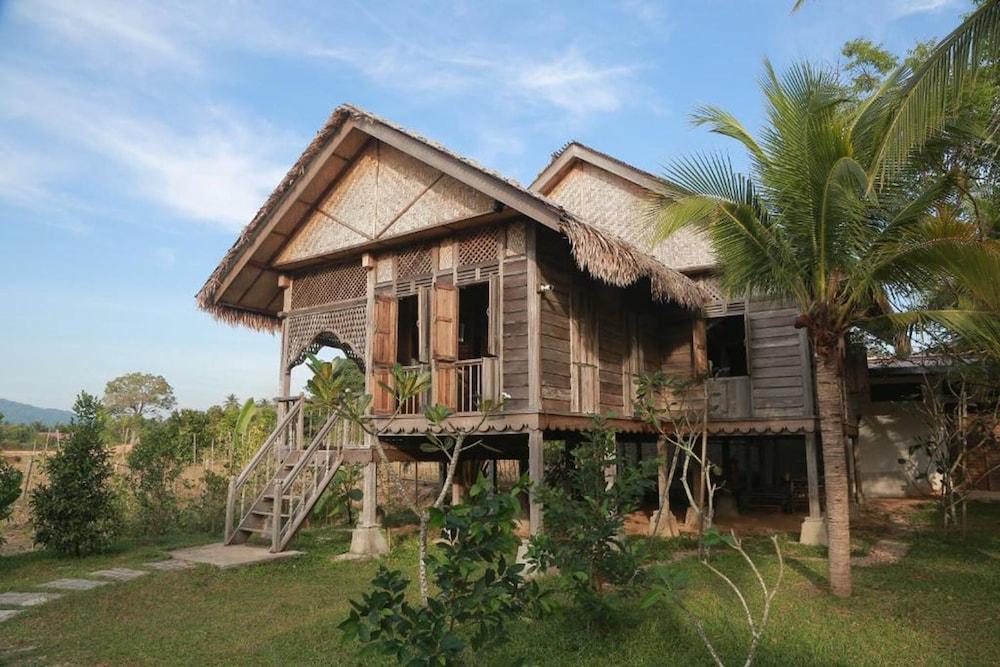 Kunang-Kunang Heritage Villas Room Type - Villa Tok Perak