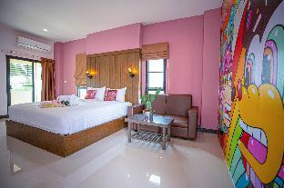 Smart Hotel Room Type - Deluxe Double Room