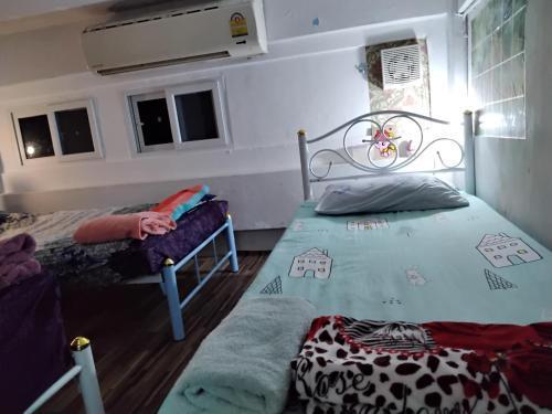 Danee Hostel Room Type - Economy Triple Room with Shared Bathroom