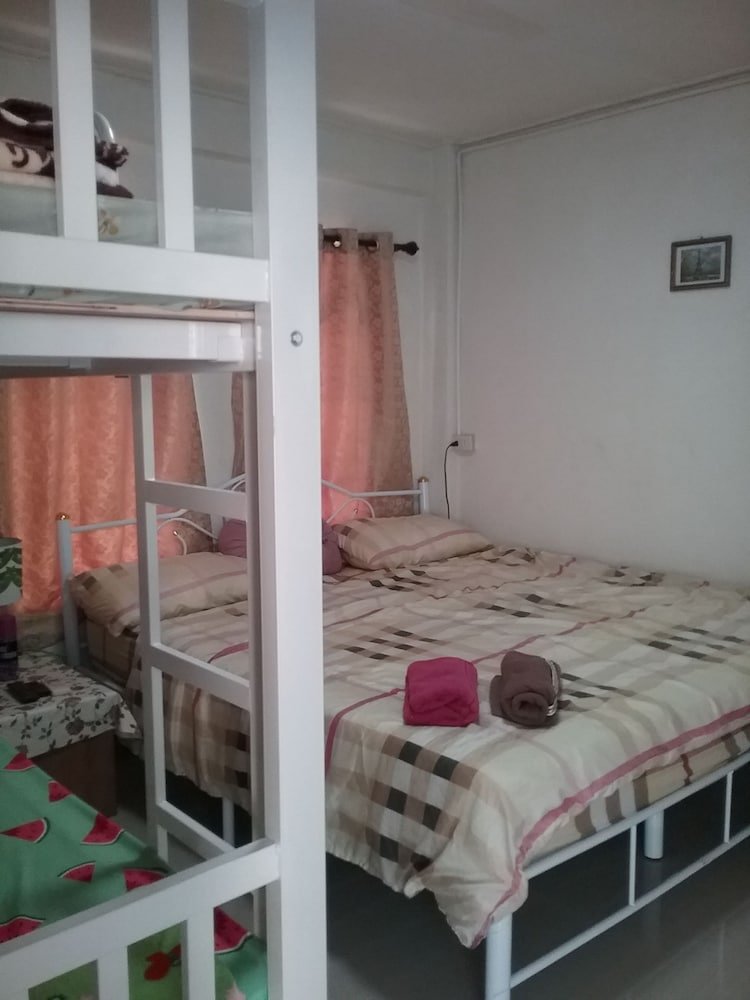 Danee Hostel Room Type - 4 persons With Private Bathroom