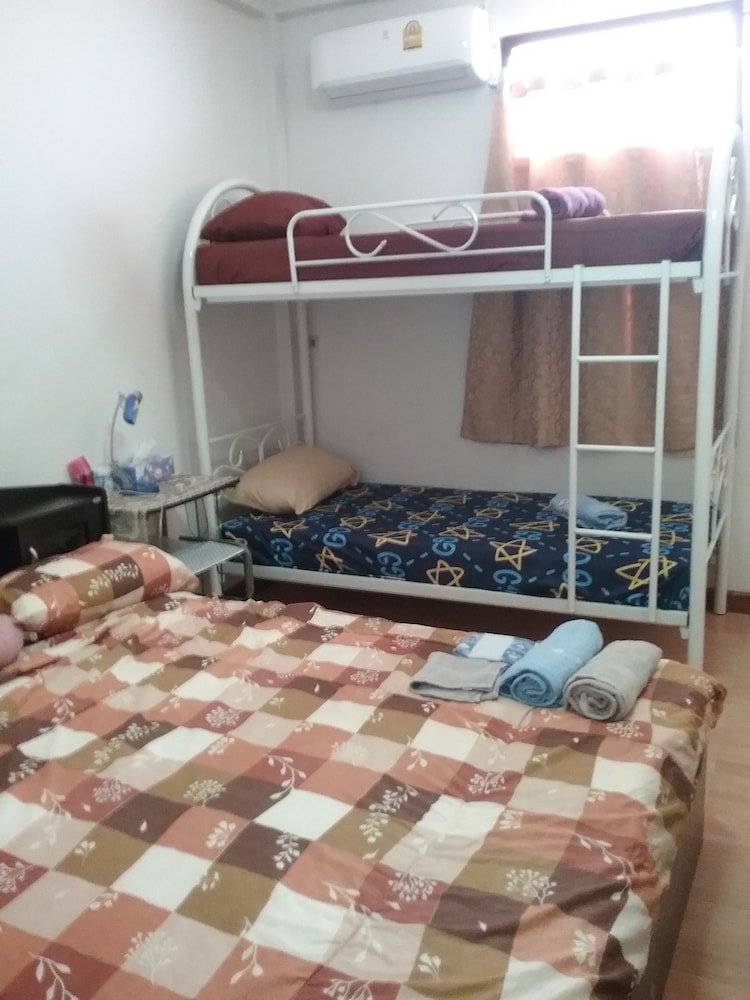 Danee Hostel Room Type - Room for 4 persons With Shared Bathroom