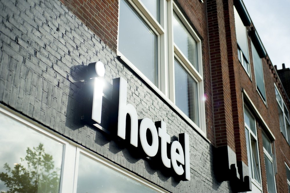 I Hotel - Tap to explore photos