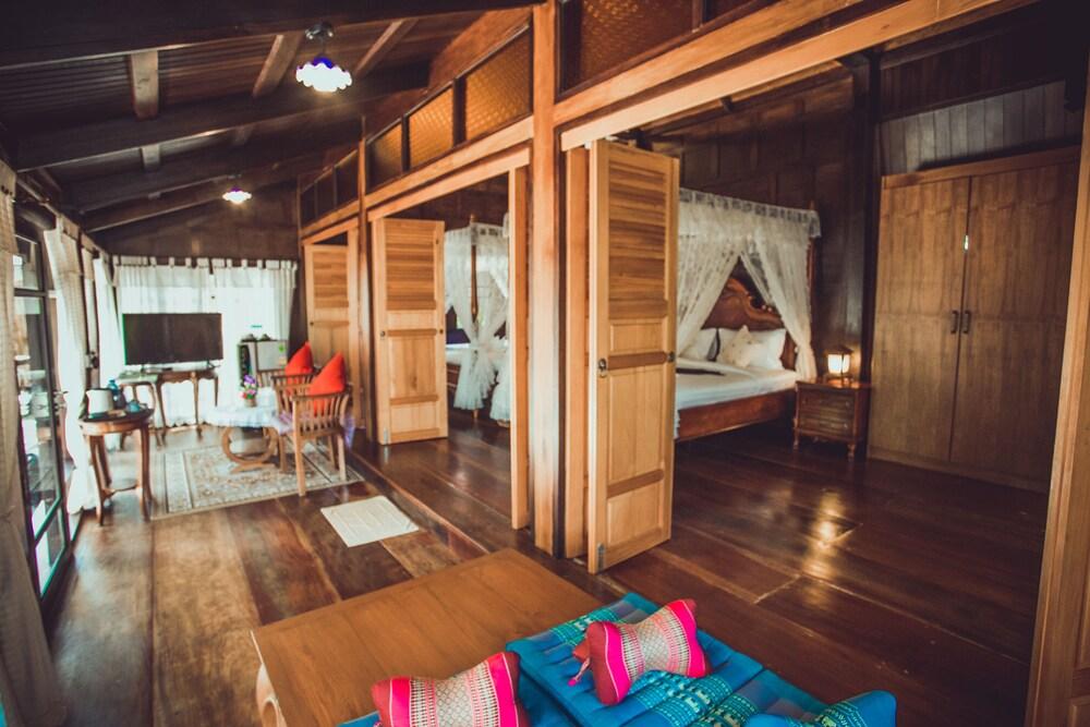 Sasitara   Thai  villas Room Type - Family 2 Kingsize Bed