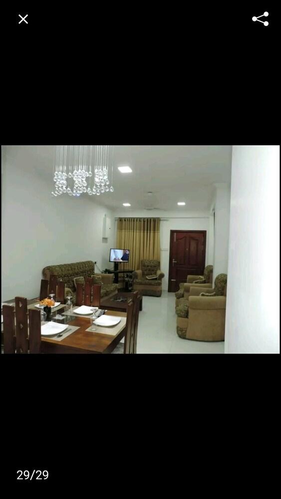 Sara luxury  apartment - Tap to explore photos