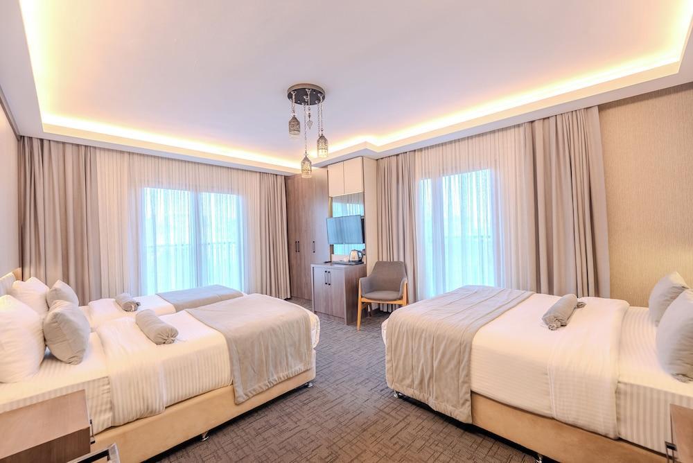 Best Garden Hotel Room Type - Quadruple Room Best Garden Hotel Room Type - Quadruple Room