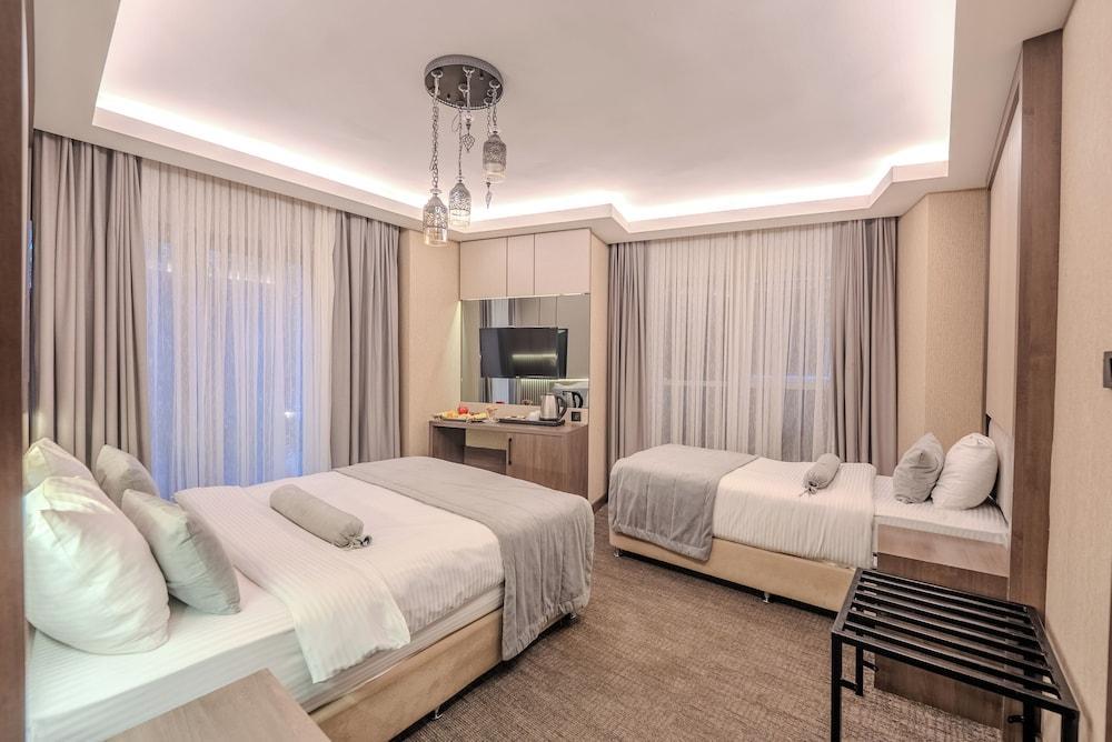Best Garden Hotel Room Type - Deluxe Triple Room