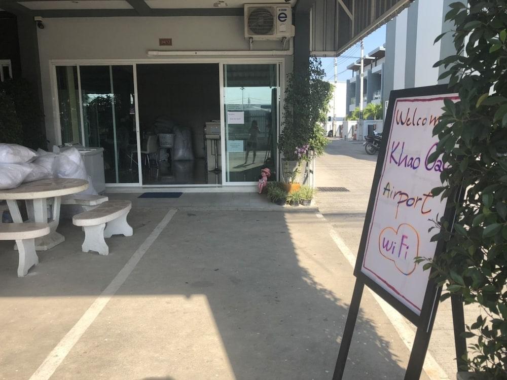 Khao Oat Airport - Tap to explore photos