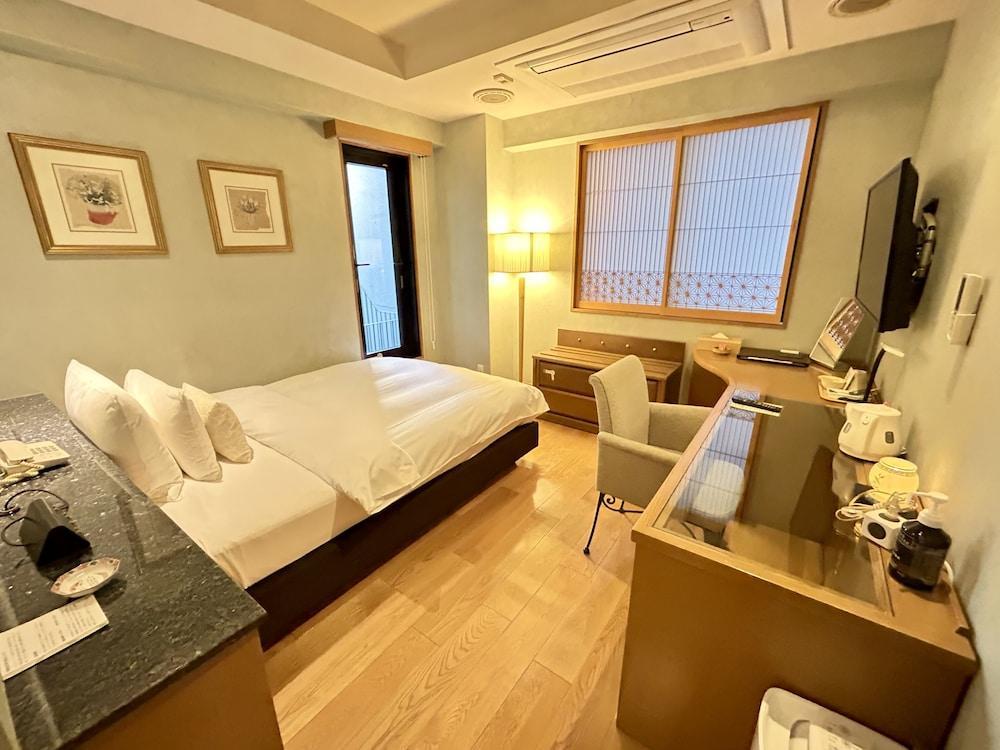 Hotel Pulitzer Jiyugaoka - Tap to explore photos