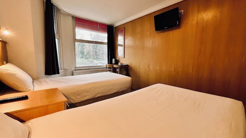 West Cromwell Hotel Room Type - Twin Room