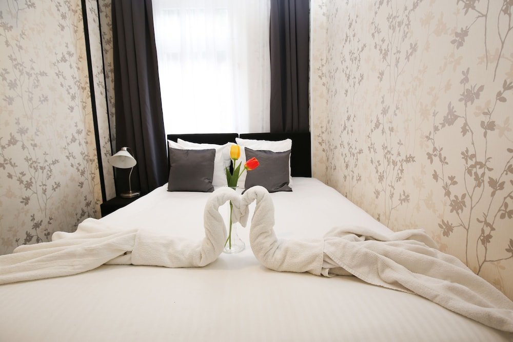Flipper Hotel Amsterdam Room Type - Double Room, Private Bathroom (small) Flipper Hotel Amsterdam Room Type - Double Room, Private Bathroom (small)