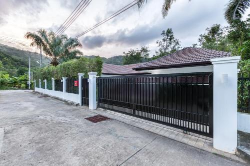 Chalong - 4 Bedroom Private Pool Villa - Phuket - Tap to explore photos