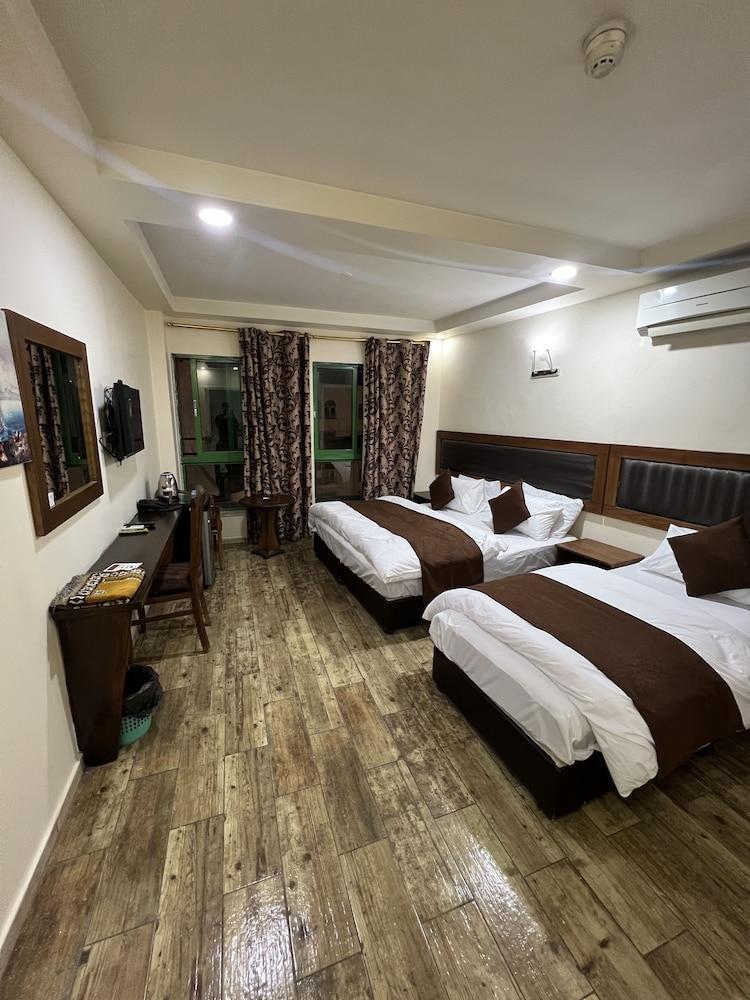 Hawa Amman Hotel Downtown Room Type - Deluxe Triple Room Hawa Amman Hotel Downtown Room Type - Deluxe Triple Room