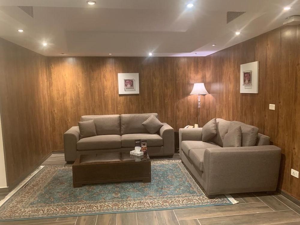 City Rose Hotel Suites Room Type - Royal Quadruple Room