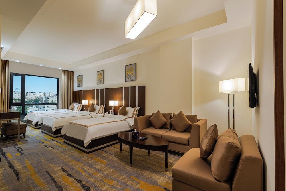 Sulaf Luxury Hotel Room Type - Standard Triple Room, Multiple Beds Sulaf Luxury Hotel Room Type - Standard Triple Room, Multiple Beds