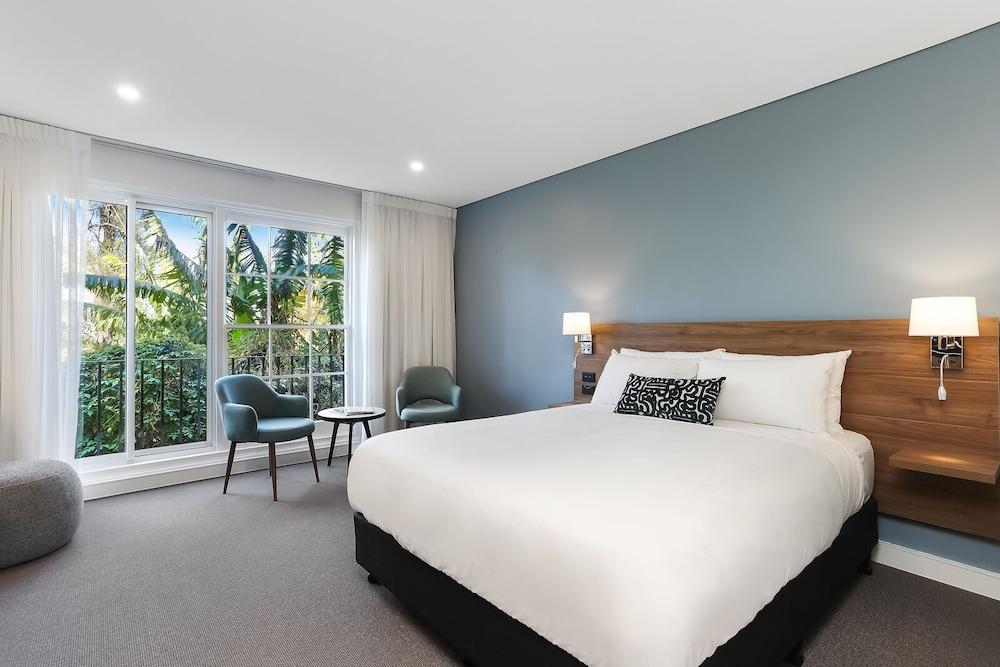 Killara Hotel & Suites Room Type - Deluxe Queen Room