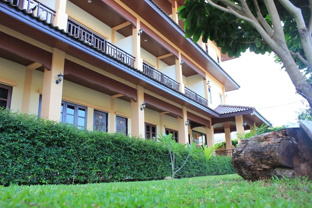 Kanlaya Park Apartment Hotel - Tap to explore photos