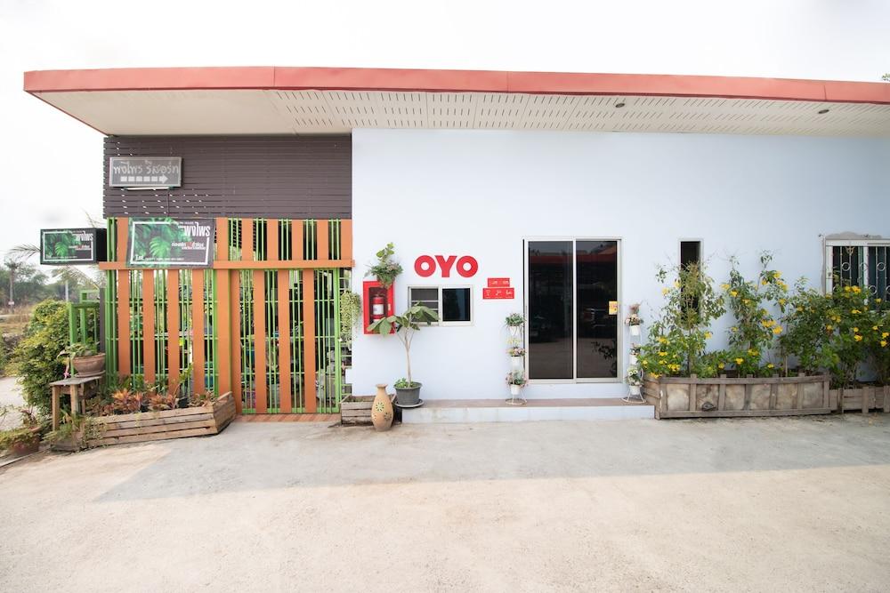 OYO 644 Pong Pai House - Tap to explore photos