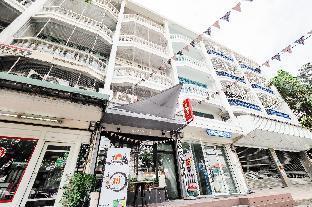 OYO 615 Bossa House Hostel & Cafe - Tap to explore photos