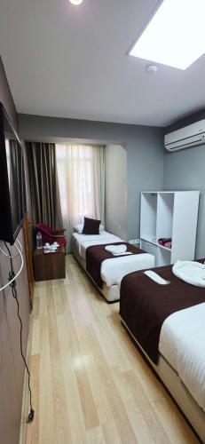 Safir Gold Hotel - Tap to explore photos