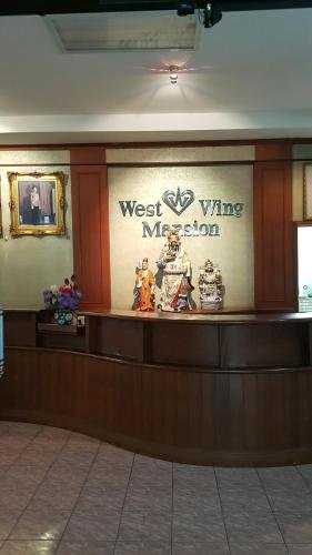 West Wing Mansion - Tap to explore photos