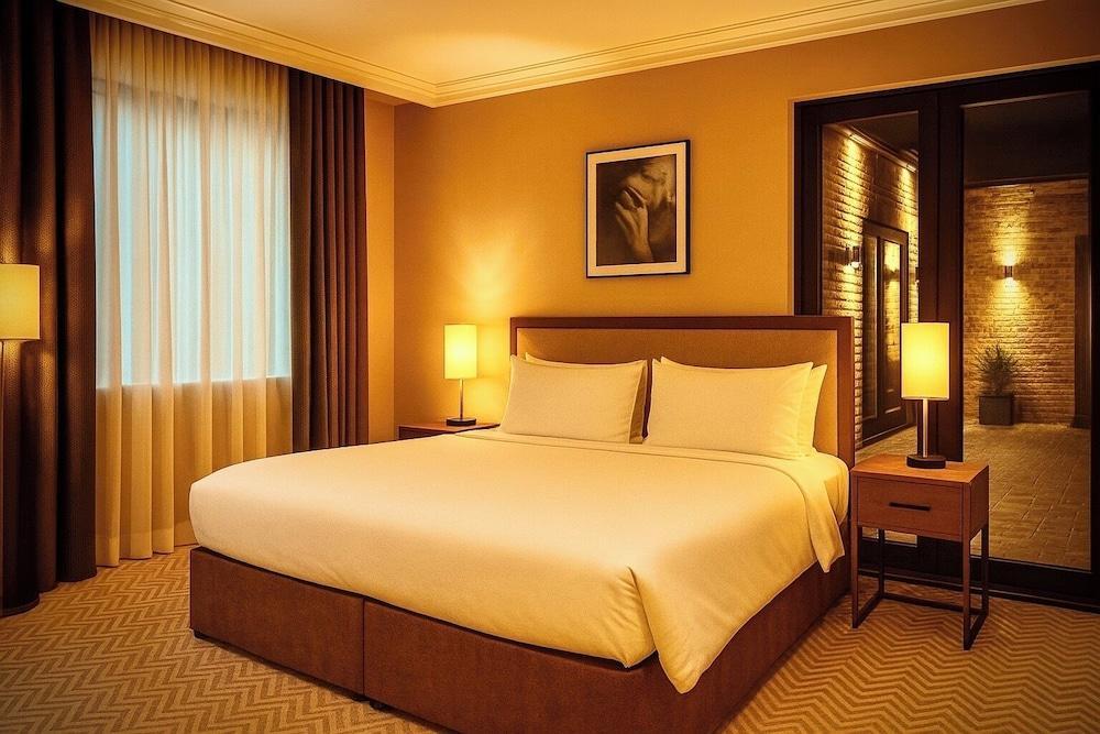 The Hadley Hotel Room Type - Deluxe Double Room