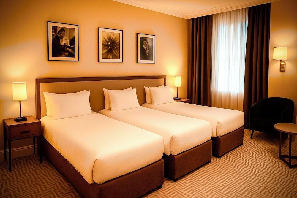 The Hadley Hotel Room Type - Standard Triple Room