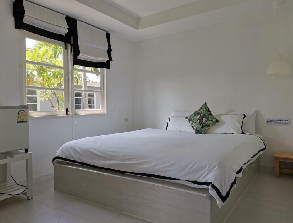 1715 House - White Rhino Room Type - Standard Studio, 1 King Bed