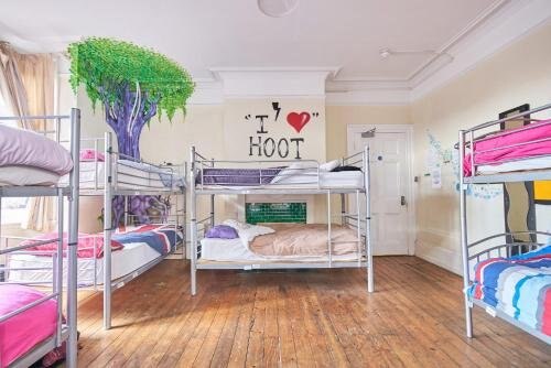 Hootananny Hostel Room Type - Bed in 8-Bed Mixed Dormitory Room