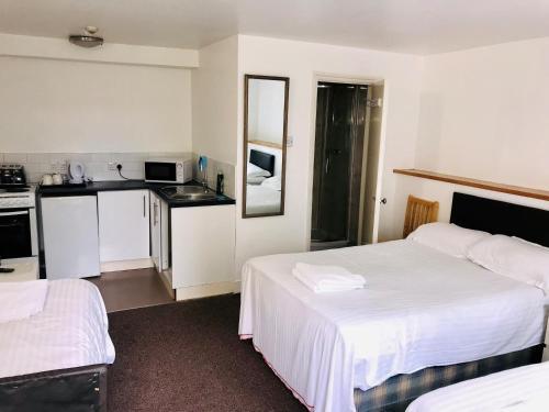 Amhurst Hotel Room Type - Standard Studio