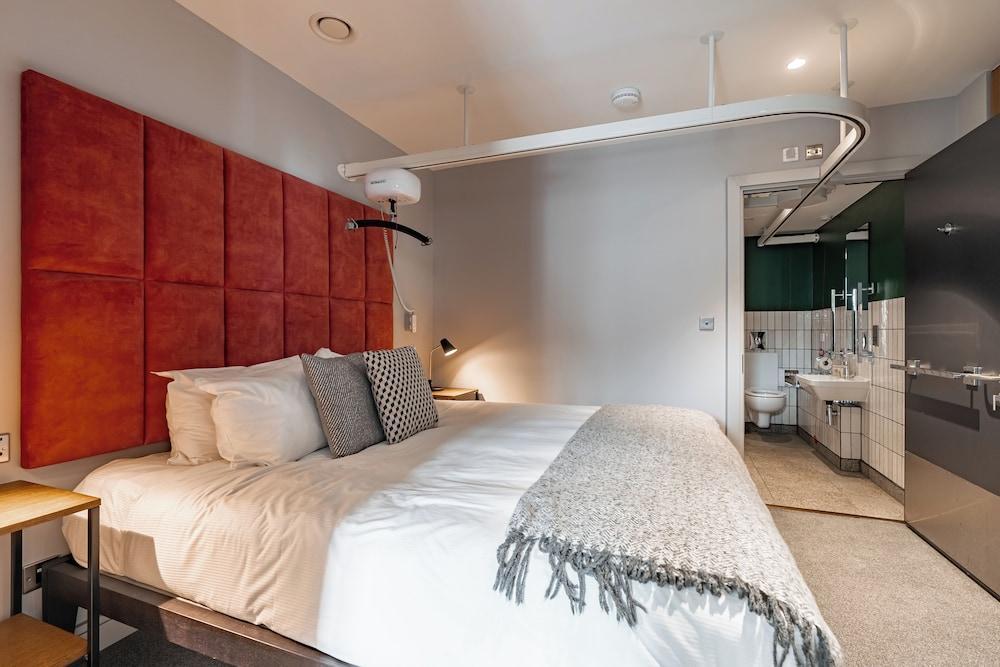 The Gate London City Room Type - Lifestyle Twin Accessible The Gate London City Room Type - Lifestyle Twin Accessible