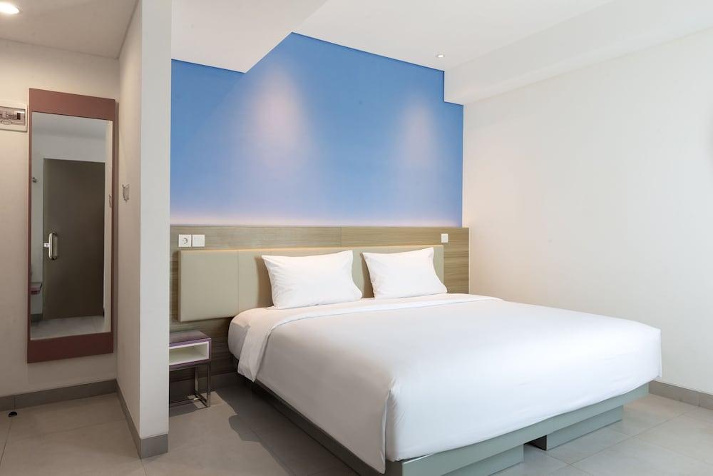 Amaris Hotel Slipi Room Type - Smart Room Hollywood