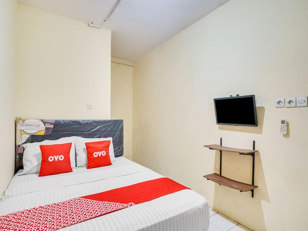 OYO 591 Mn Residence Syariah - Tap to explore photos