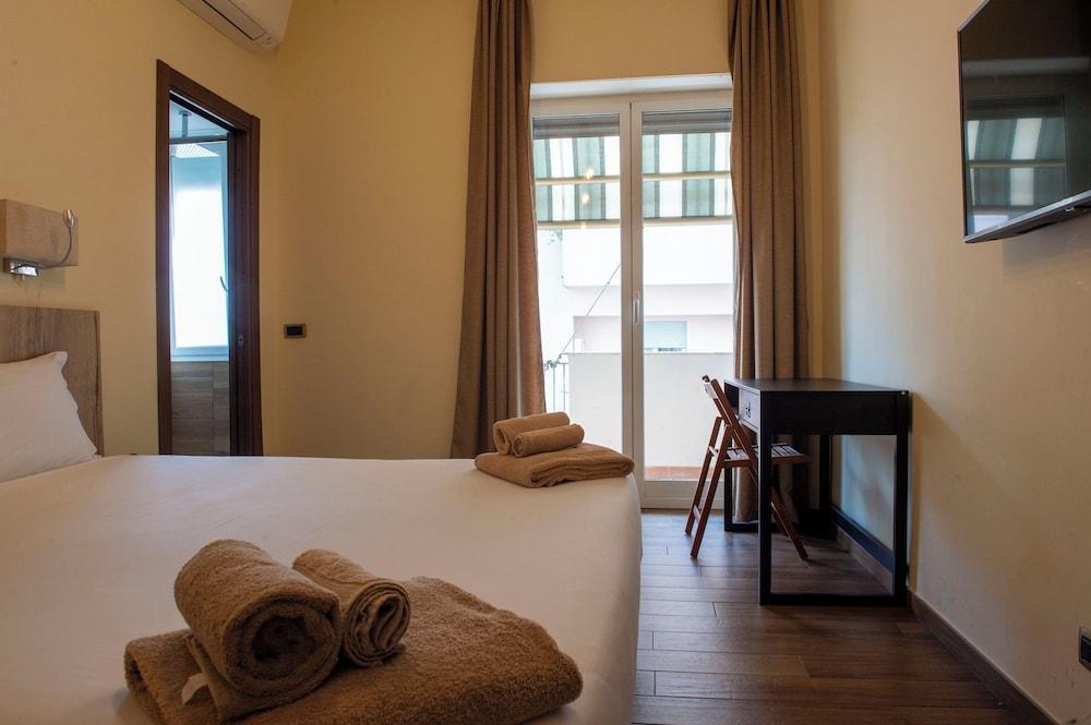 JSK Suite Room Type - Standard Double Room, Balcony