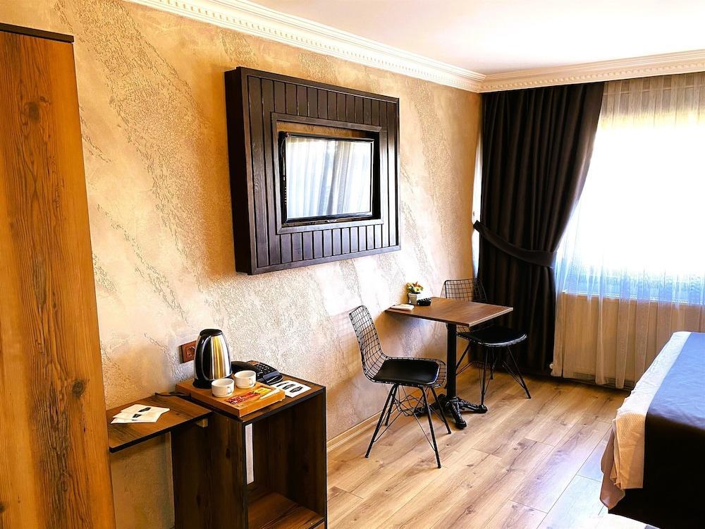 Insta Hotel Karakoy - Tap to explore photos