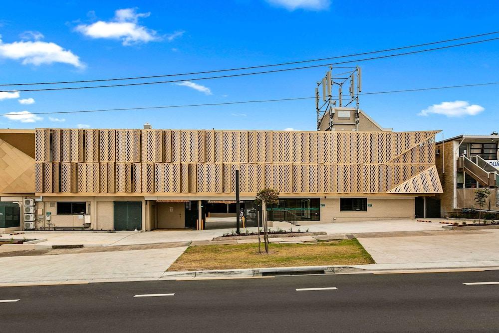 Quality Inn Sunshine Haberfield - Tap to explore photos