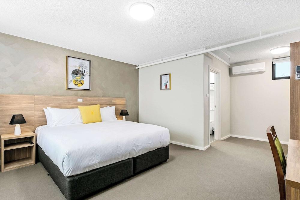 Quality Inn Sunshine Haberfield Room Type - Room, 1 King Bed, Non Smoking