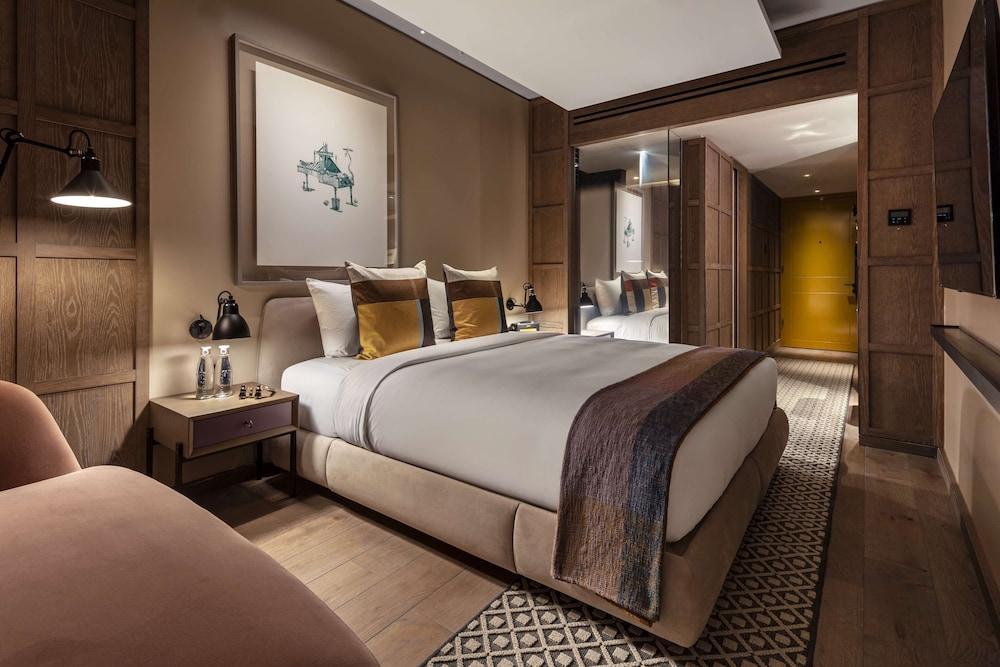The Londoner Room Type - Deluxe King Room The Londoner Platinum The Londoner Room Type - Deluxe King Room The Londoner Platinum
