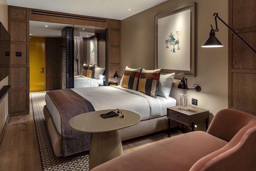 The Londoner Room Type - King Room
