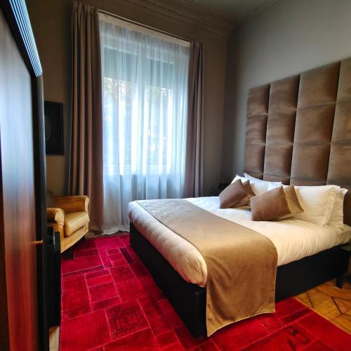 Ada Home - Tap to explore photos