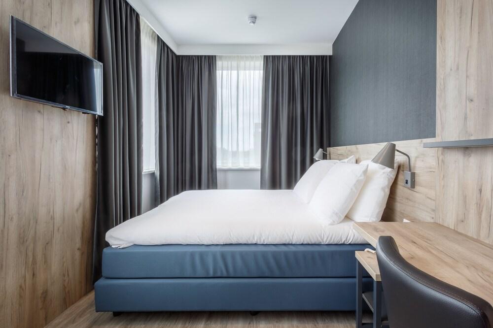 Joy Hotel Room Type - Basic Double Room