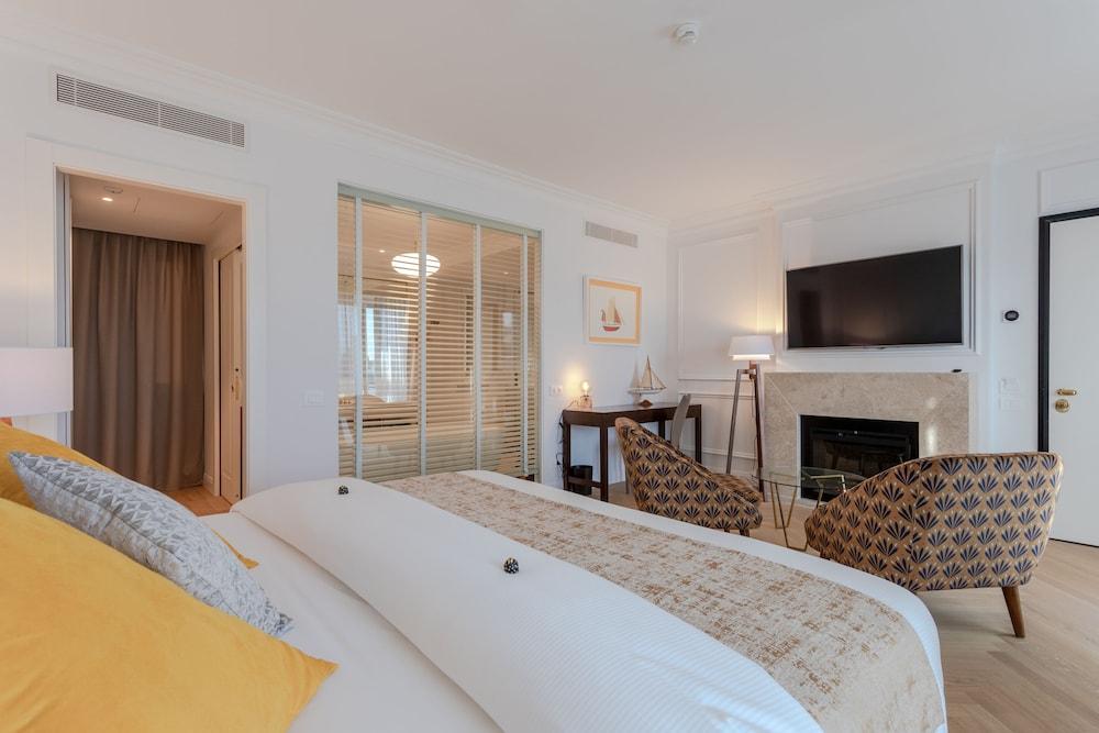 Porto Romano The Marina Resort Room Type - Deluxe Suite
