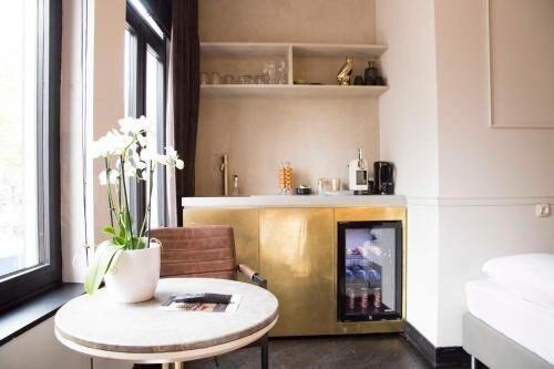 House of Amstel Room Type - Studio with River View (3 Adults)